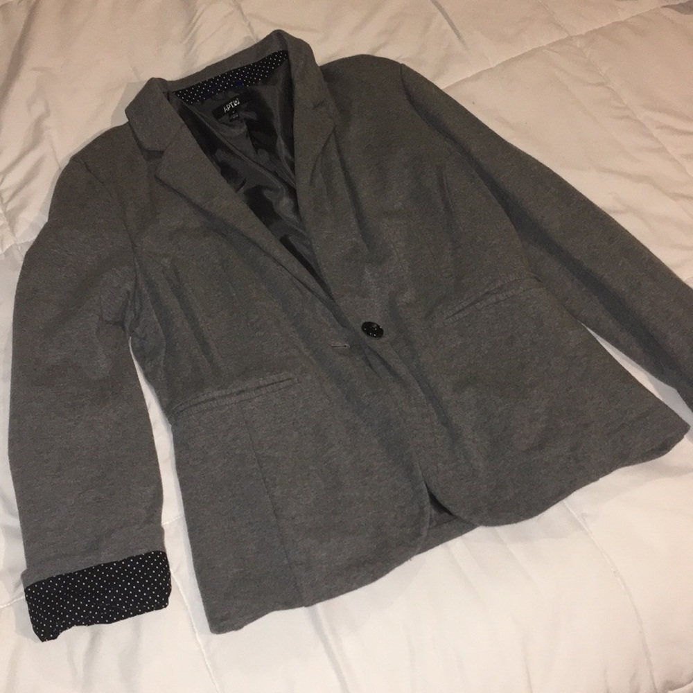 Light gray relax-fit blazer